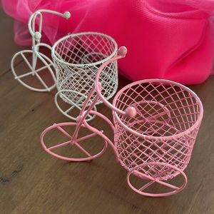 1 pc Storage Tricycle Desk Organizer 3.80" x 2.25" inches approx.